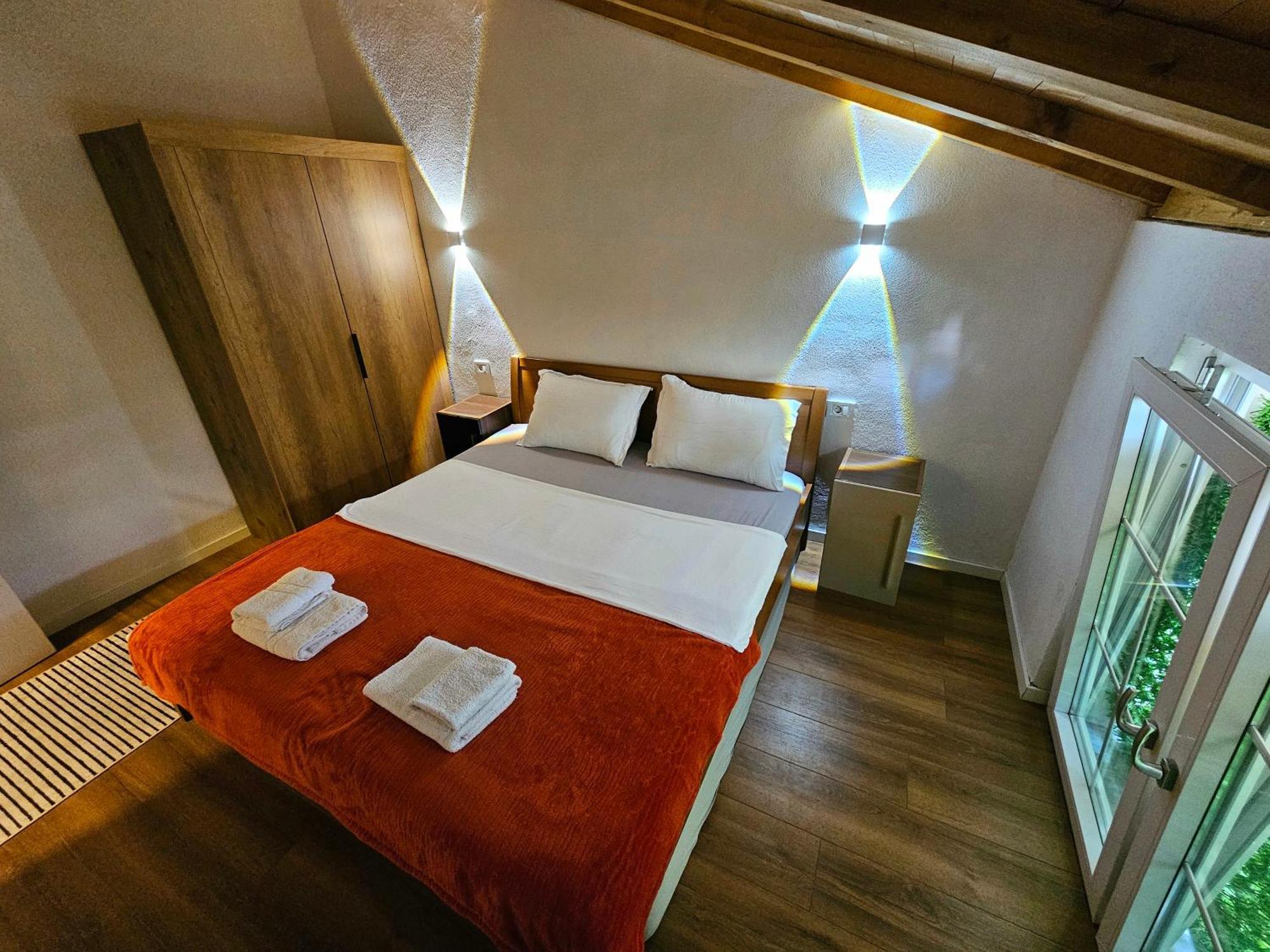 Mati Apartments Prishtina Prishtine Bagian luar foto
